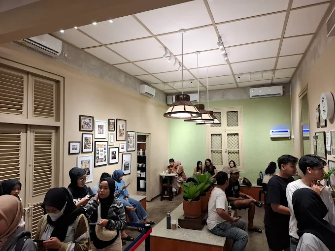 nongkrong di kopi tuku